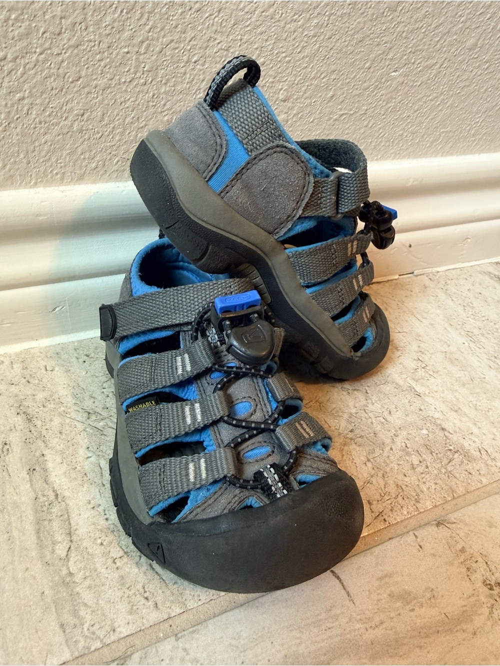 Keen Kids Grey and Blue Newport H2 sandal // Sz 9 - Picture 9 of 11